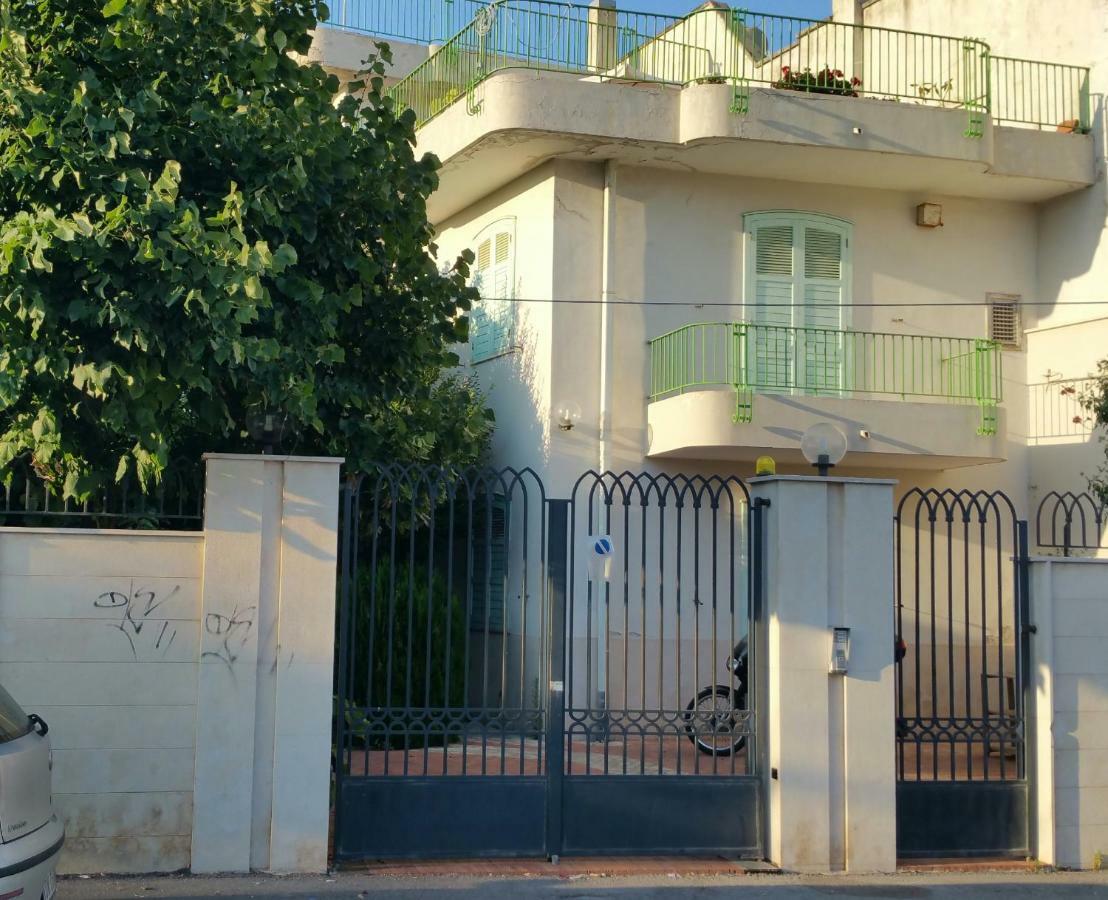 Villa Parisi Bari Eksteriør billede