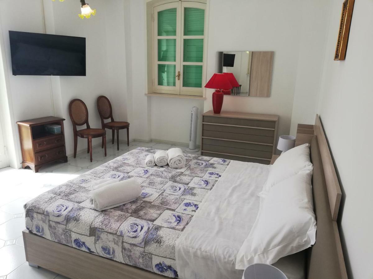 Villa Parisi Bari Eksteriør billede